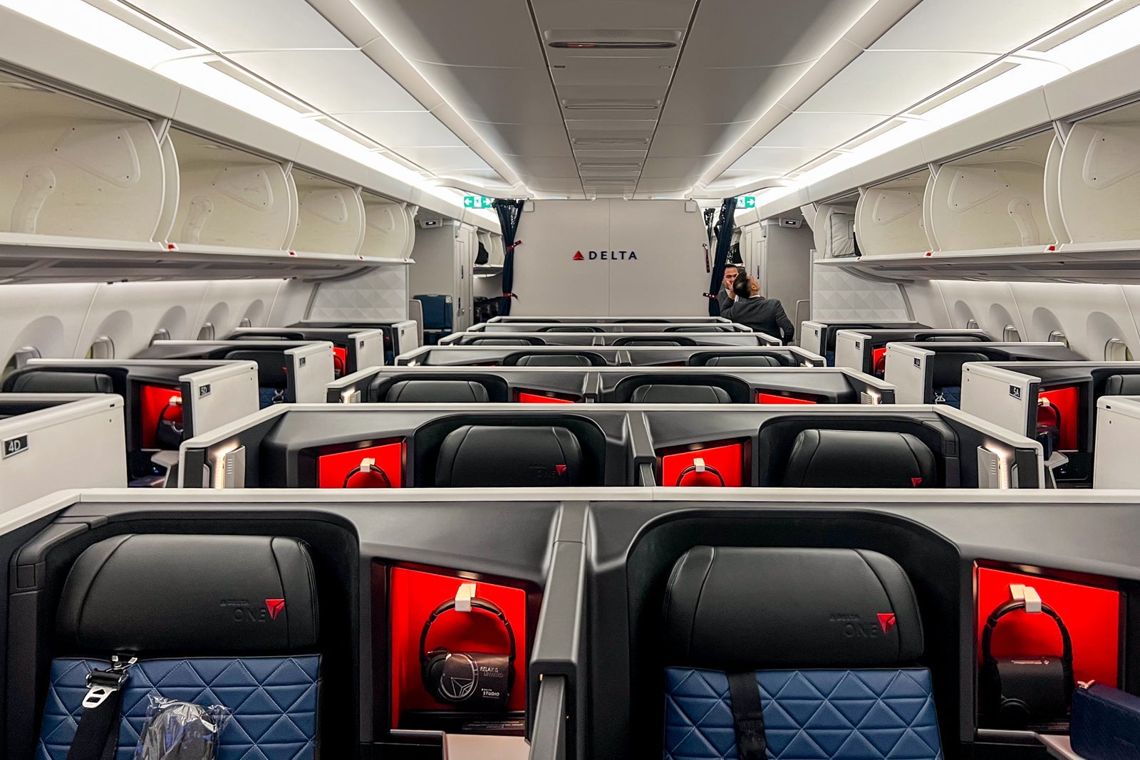 Letenky za míň? United a Delta karty slibují levnější letenky za body, zbytek je bude následovat?