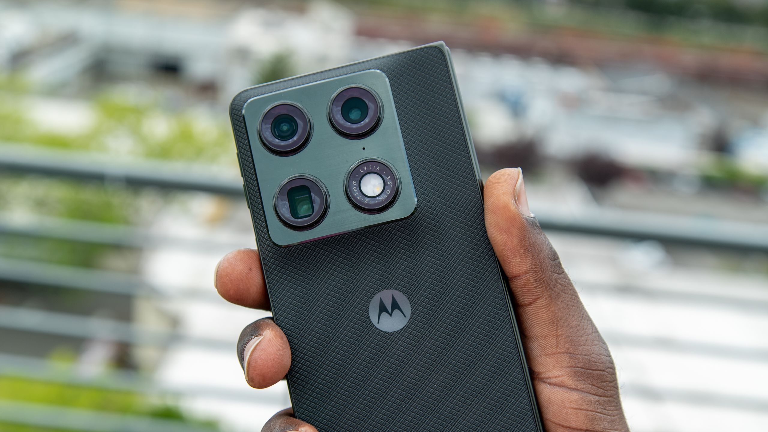 Nový fotoaparát Motorola Razr: Revoluce ve focení na dovolené