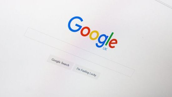 EU Udeřila Na Google Další Miliardovou Pokutou Za Antikonkurenční Praktiky